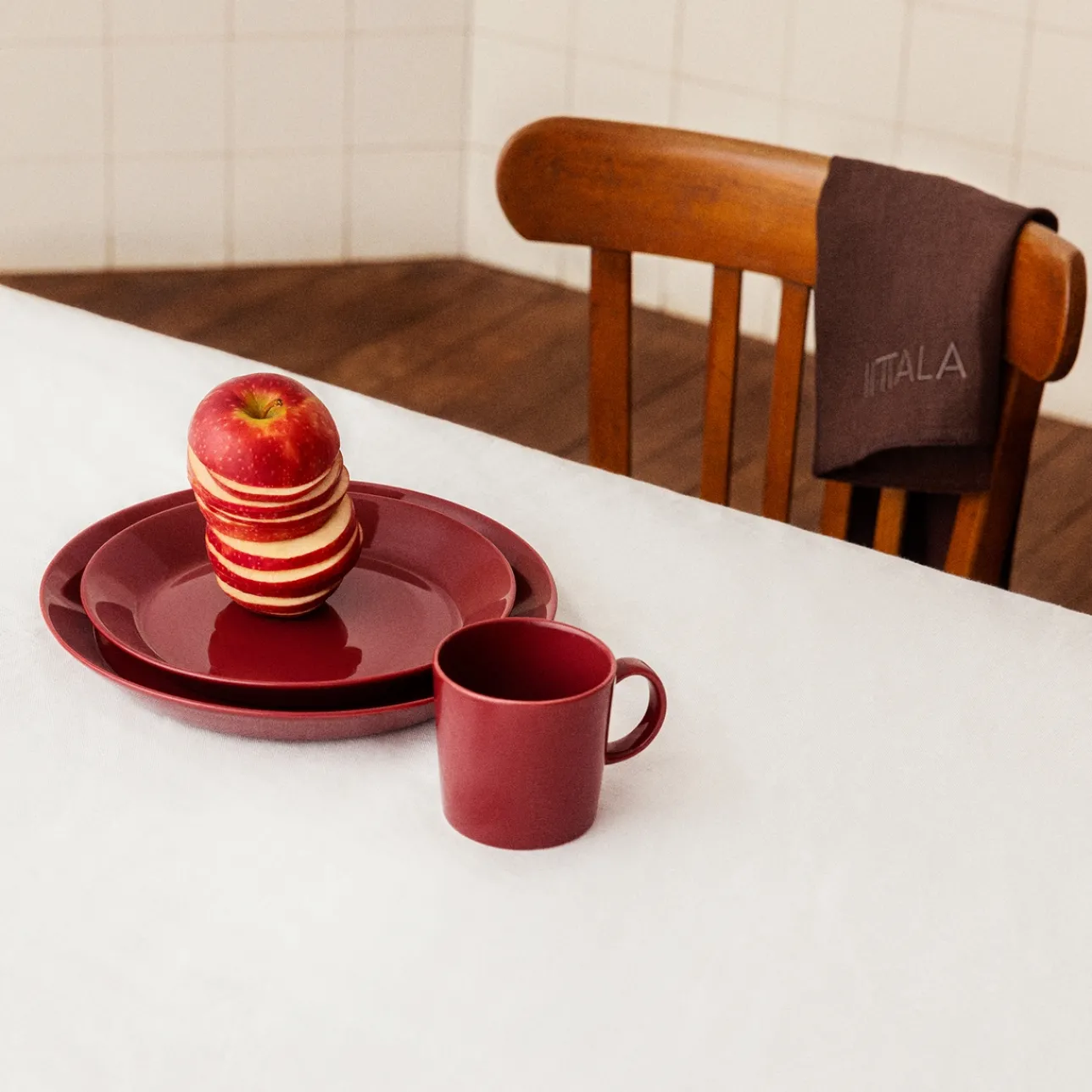 Muggar Och Koppar*IITTALA Mugg 0,3 L körsbär