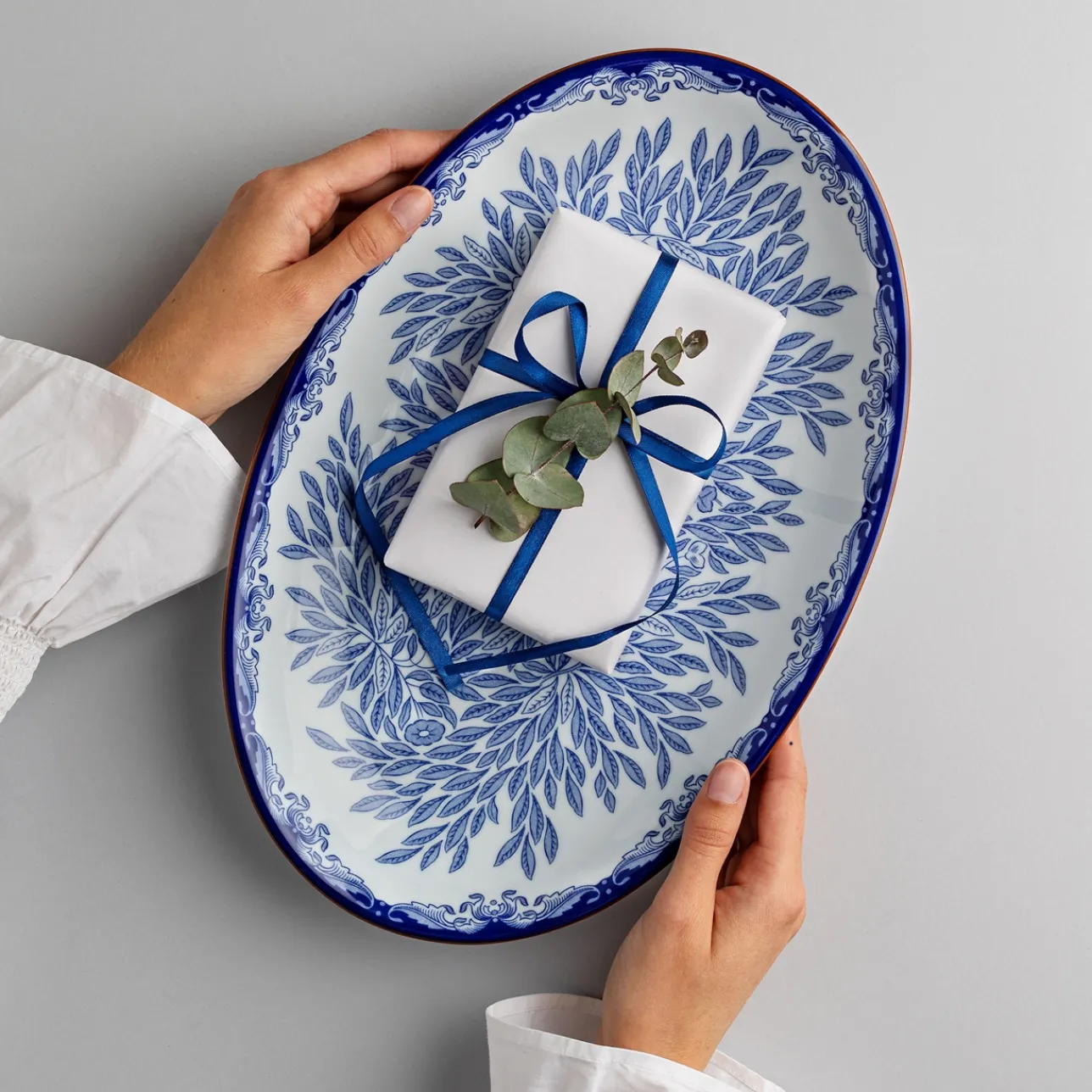 Serveringsbrickor Och Uppläggningsfat*IITTALA Oval serveringsfat 33x22