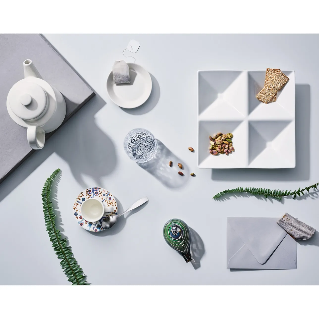 Tekannor*IITTALA Tekanna med lock 1l vit