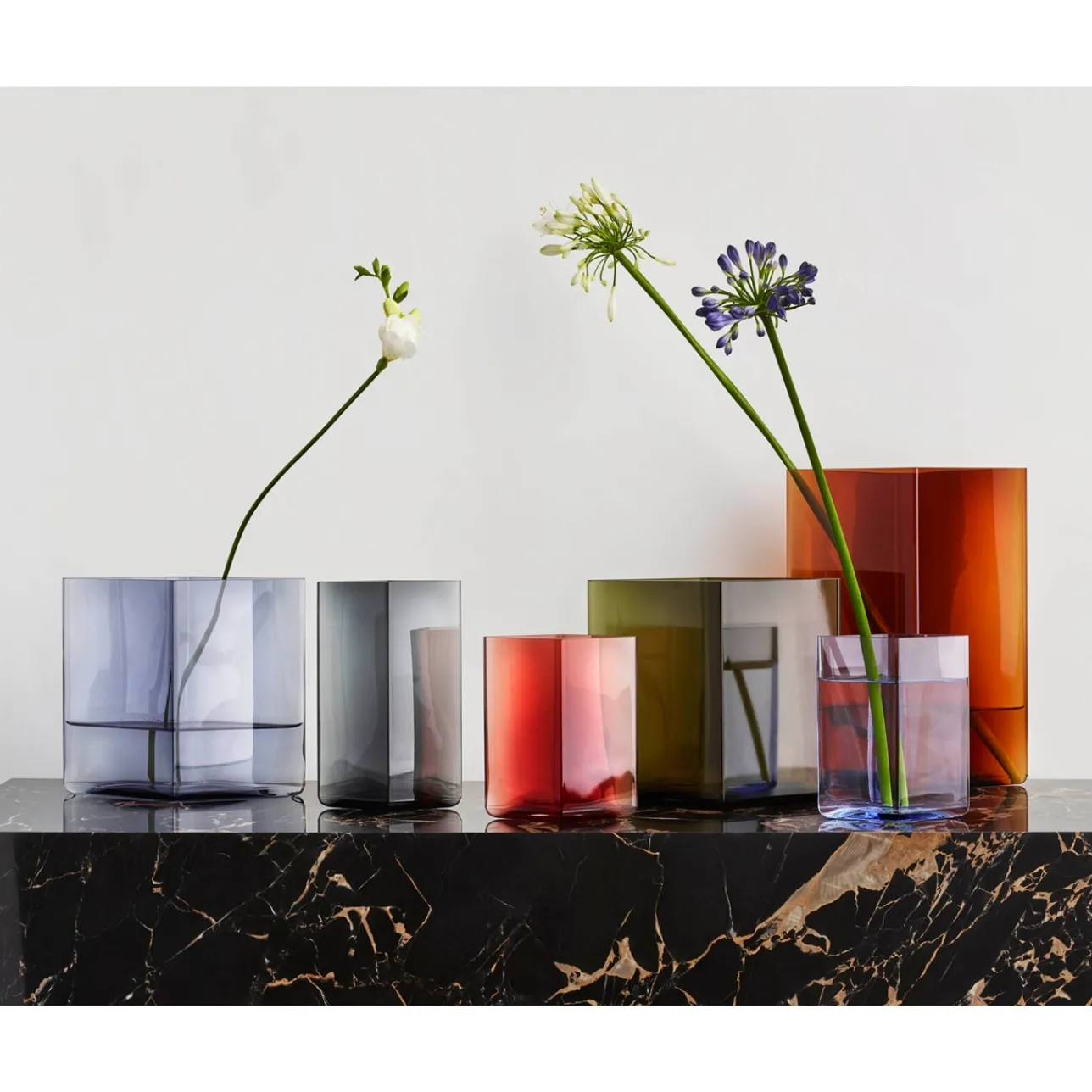 Vaser*IITTALA Vas 115x140mm tranbär Tranbär